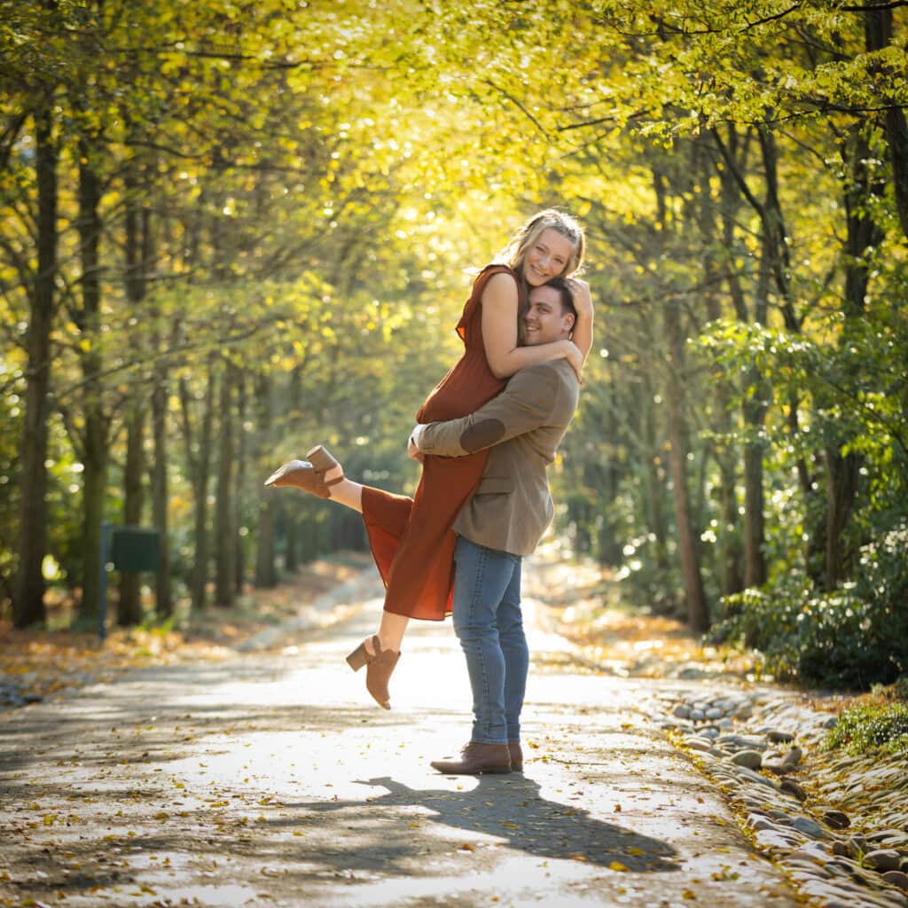 10 Ways to Feel and Look Great in Fall Engagement Photos